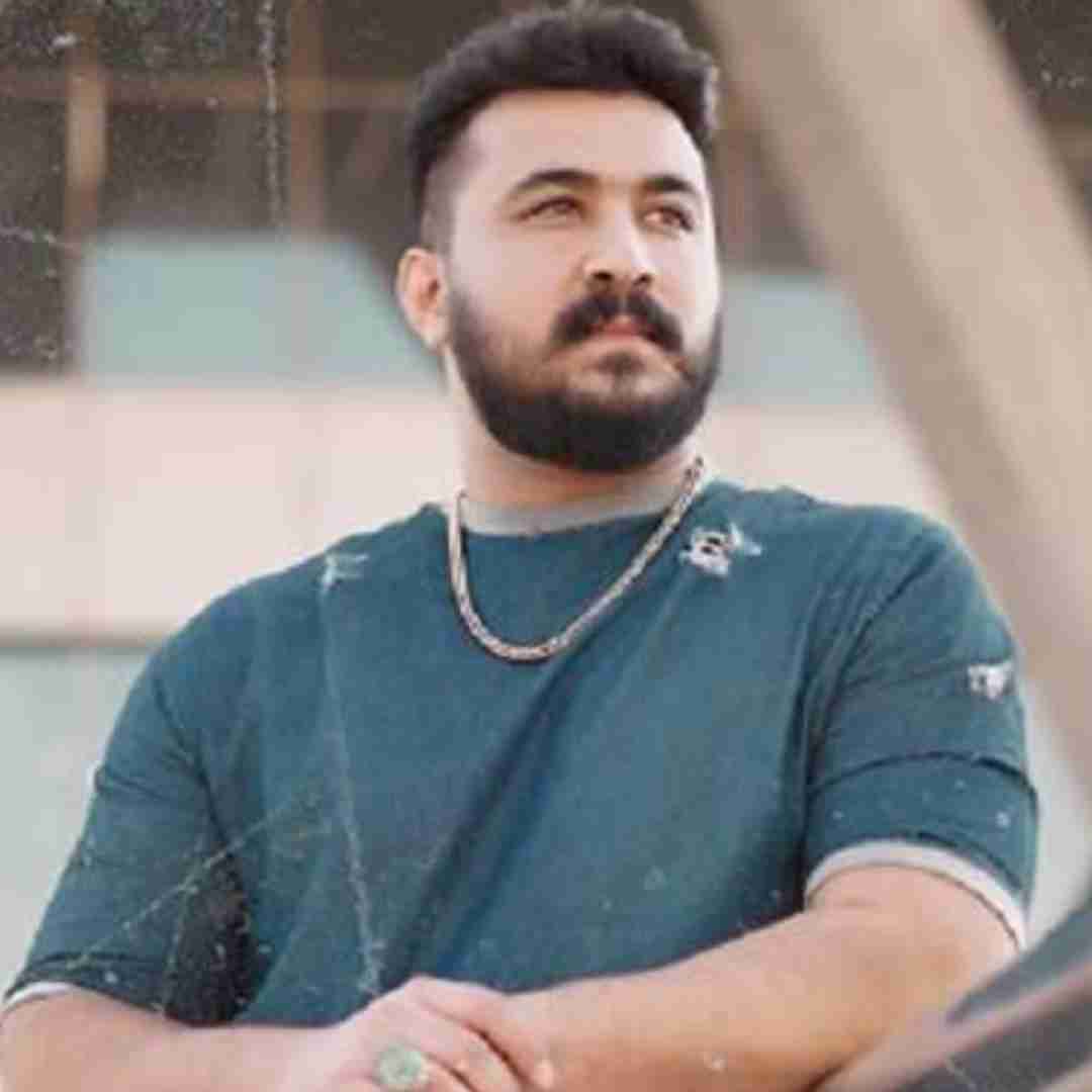 رضا کرمی تارا فعلا پی عشق و حاله هنوز کم سن و ساله