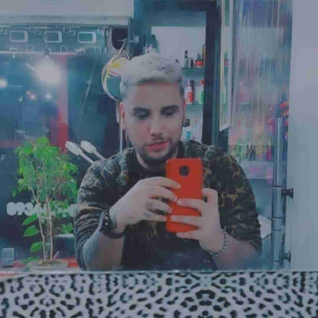 ارشاد تا به من میرسید میگفت که دستم بنده