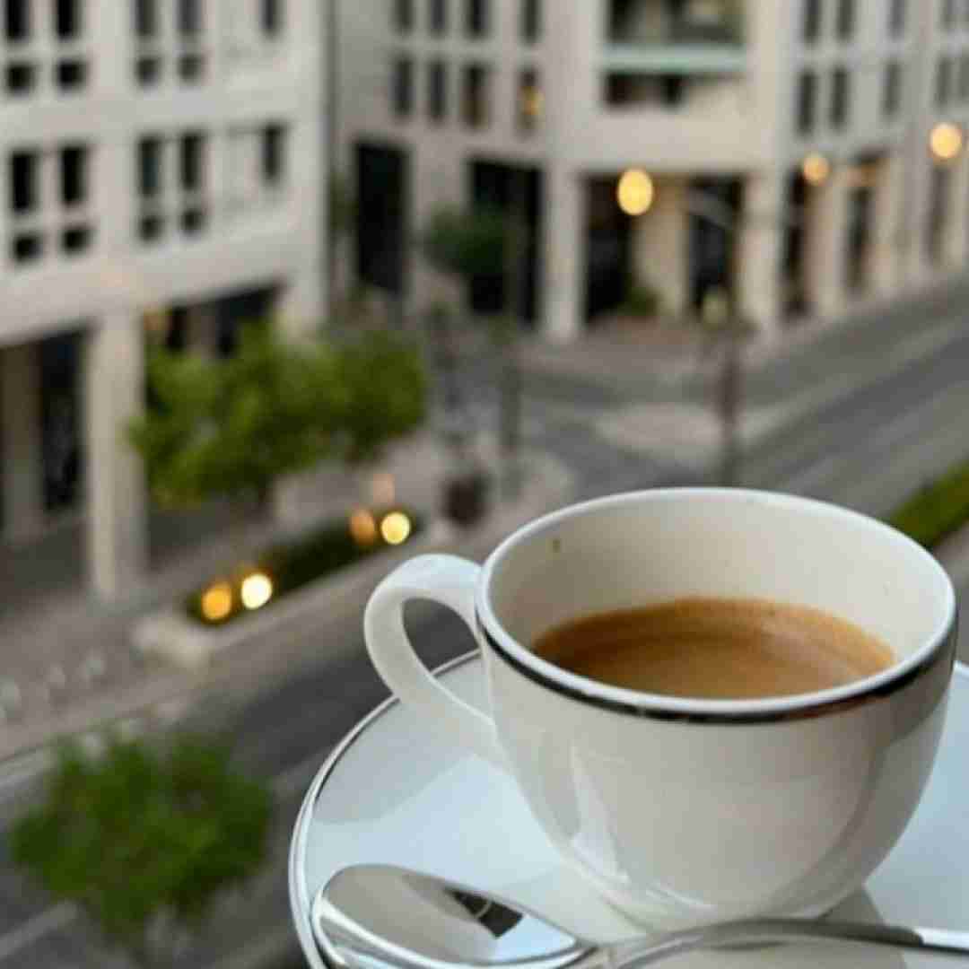  فک میکنم حاجی الان دورش پره تو که عوض نمیشدی هیچوقت