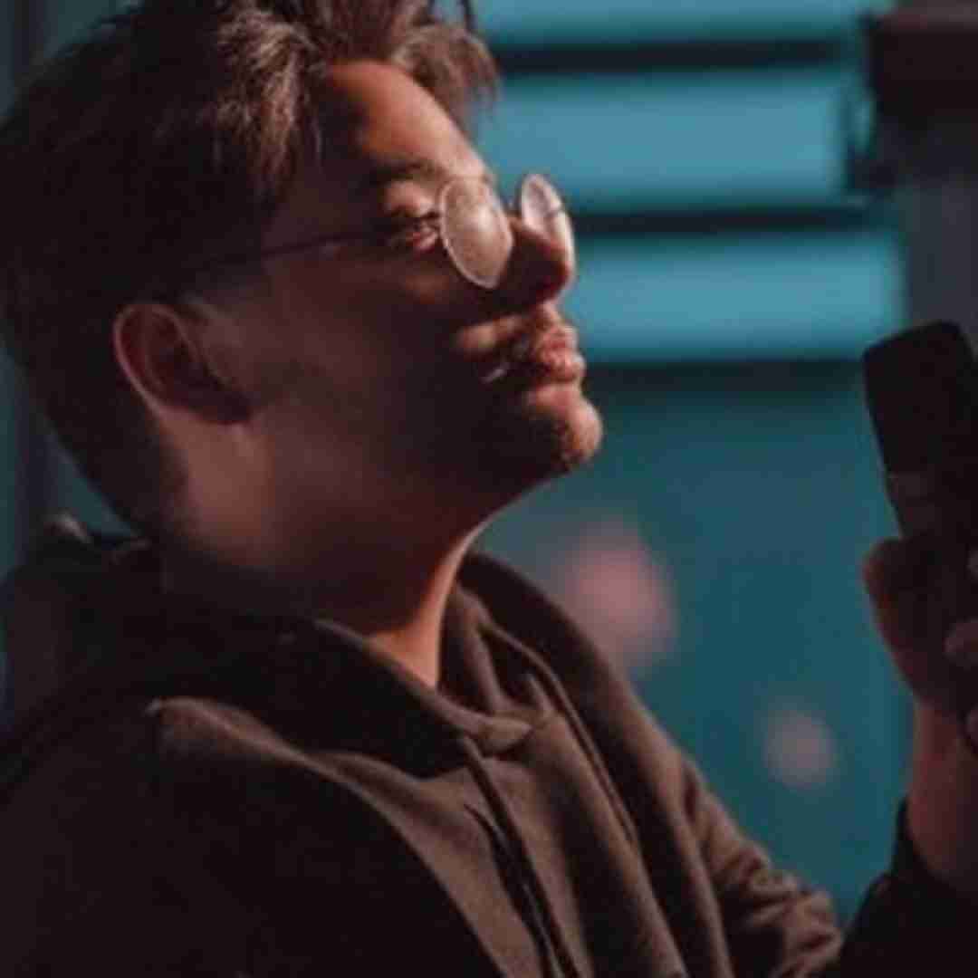 عرفان ابرا نداره هیچکسی چشمای شبیه ماهتو