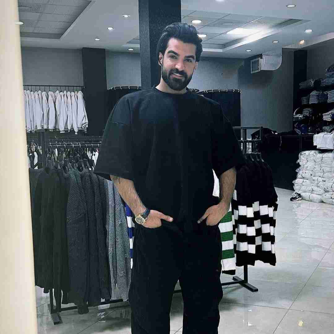 حمیدرضا بابایی ننده به عزات مینشانم خودمم به دار میکشانم