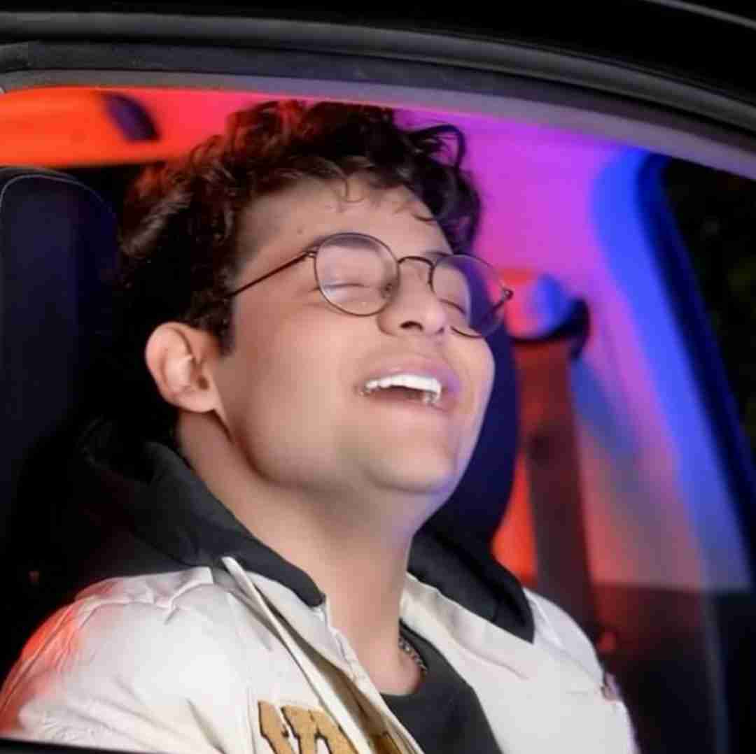 عرفان ابرا برو اصلا پشتتو نبین هرجا که دیدی خوردم زمین