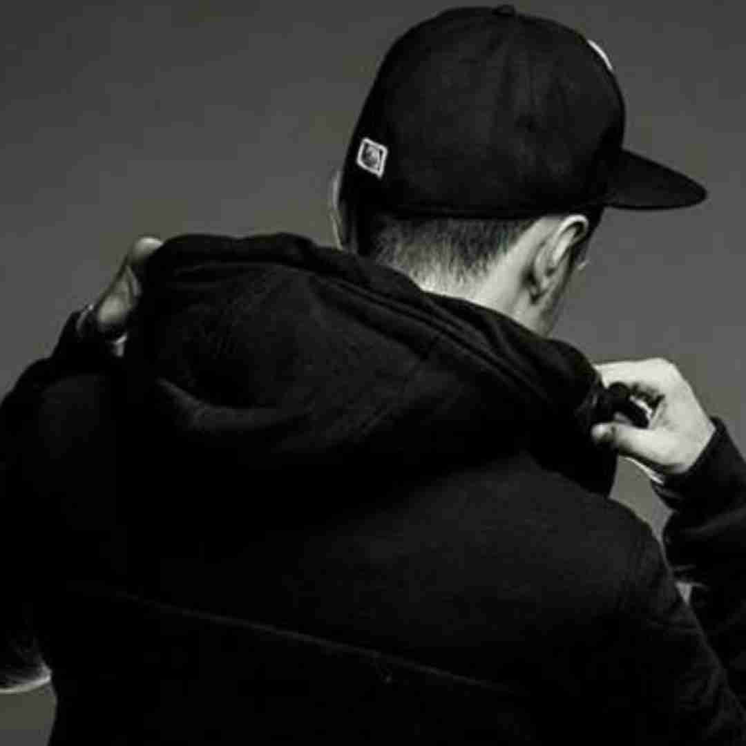 مهراب چشماشو عشقه ایول به چشمات اخماشو عشقه