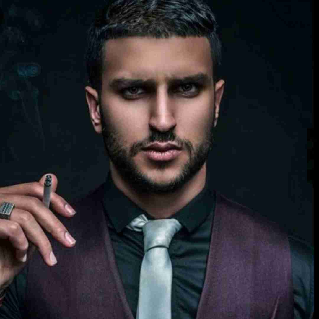 مهراب منمو دستای پر زخمم یه عمر پر از دردم