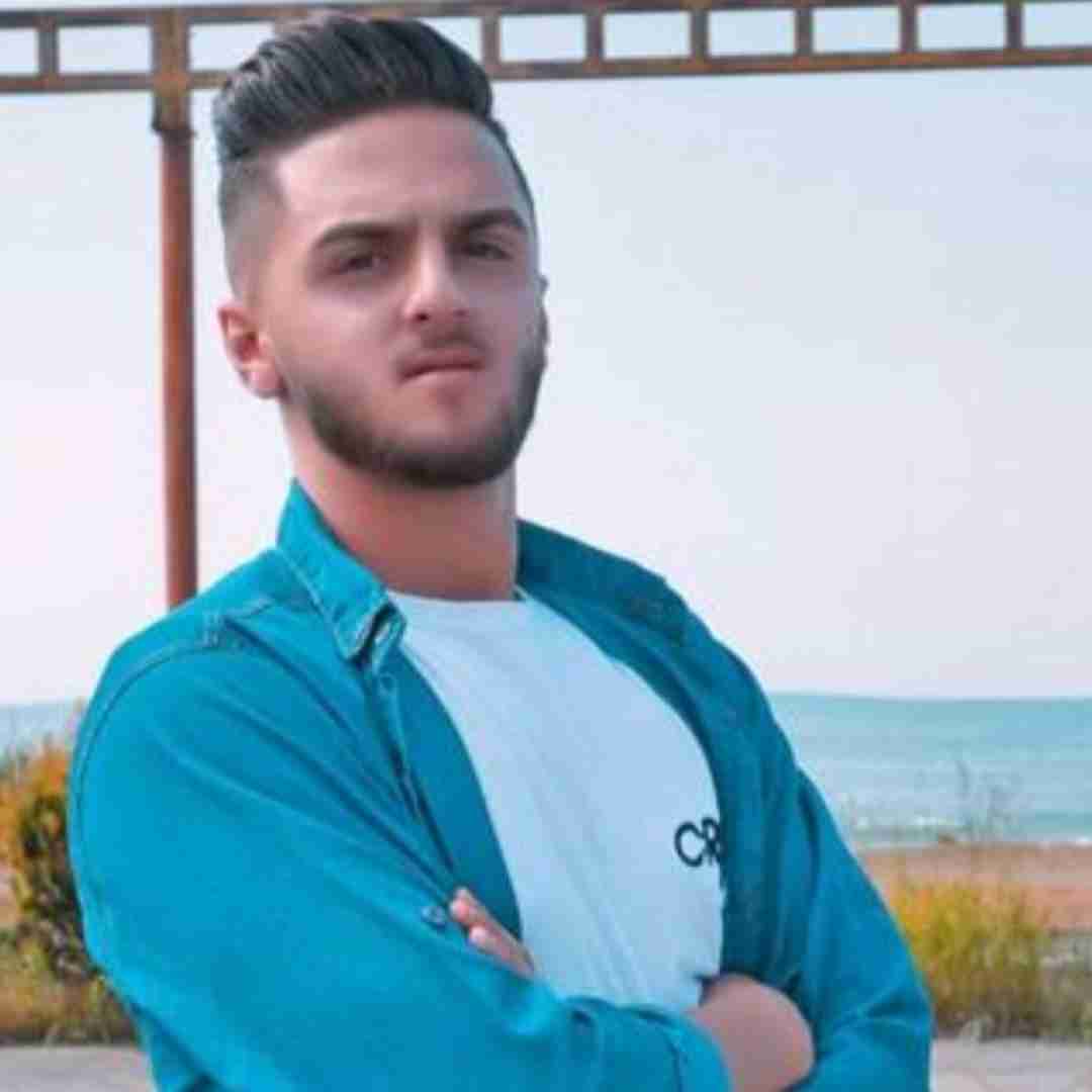 ابوالفضل متو دتر زیبای من چشمون آهو دارنه هلال ابرو داره