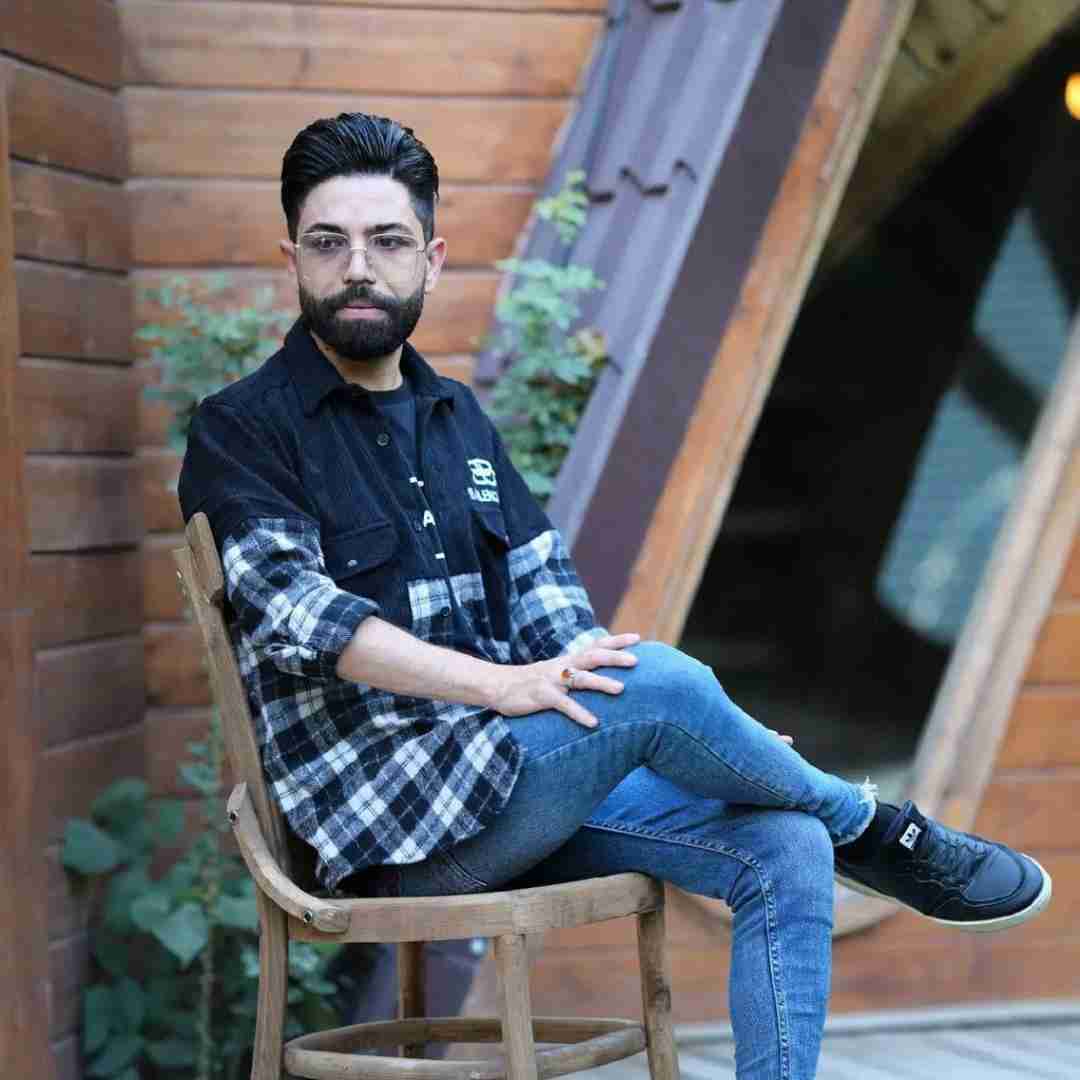 مسعود جلیلیان سر خوم کتم وناو درو دیوار باو پرستار مو