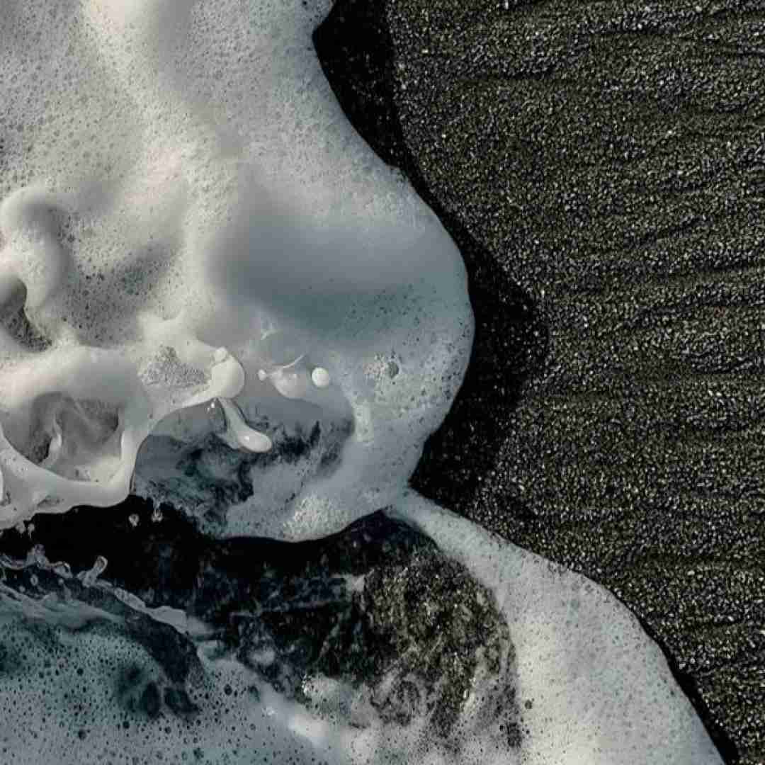تو مویرگای مغز منی بیا من خنده میشم رو لبت