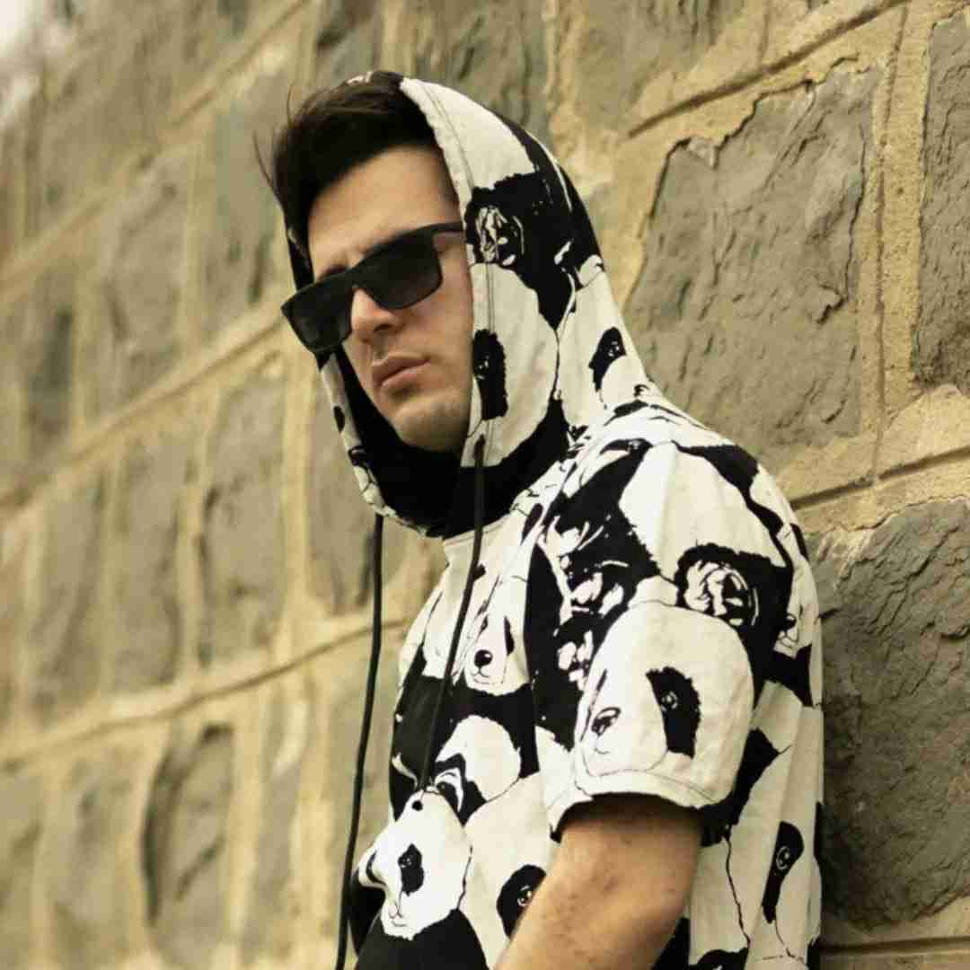 فرهاد نامداری فکر میکرد اگه بره طاقت نیارم روزی که رفته