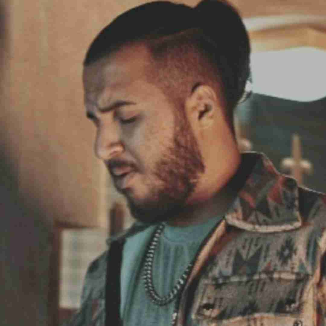 ققنوس میون این همه آدم غلط که عشقو میبینن بازی