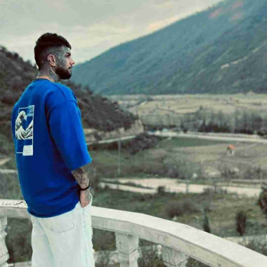 امیر راهی قلبمو بکنمش بندازمش دور