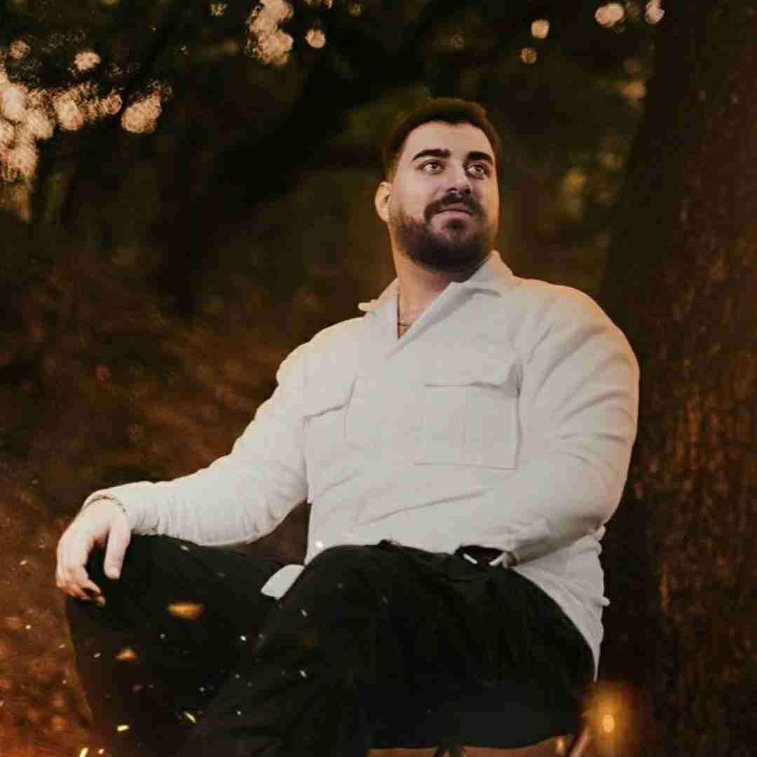 سالار بحیرایی ندیدم رو دستت نقاشیه خدایی مثل تو ندیدم