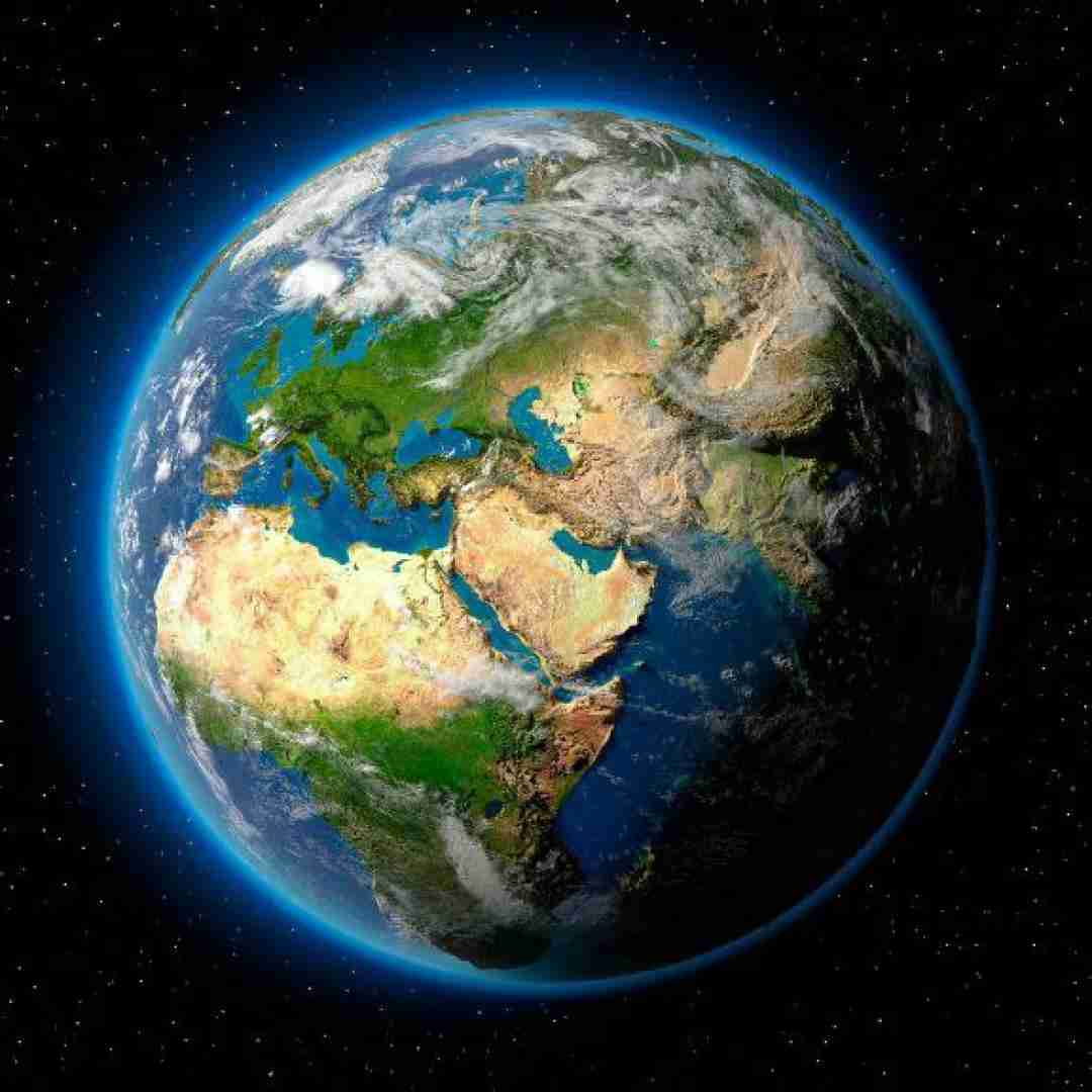 قشنگ برعکست دلم تنگه کلی باهات تو دلم حرفه
