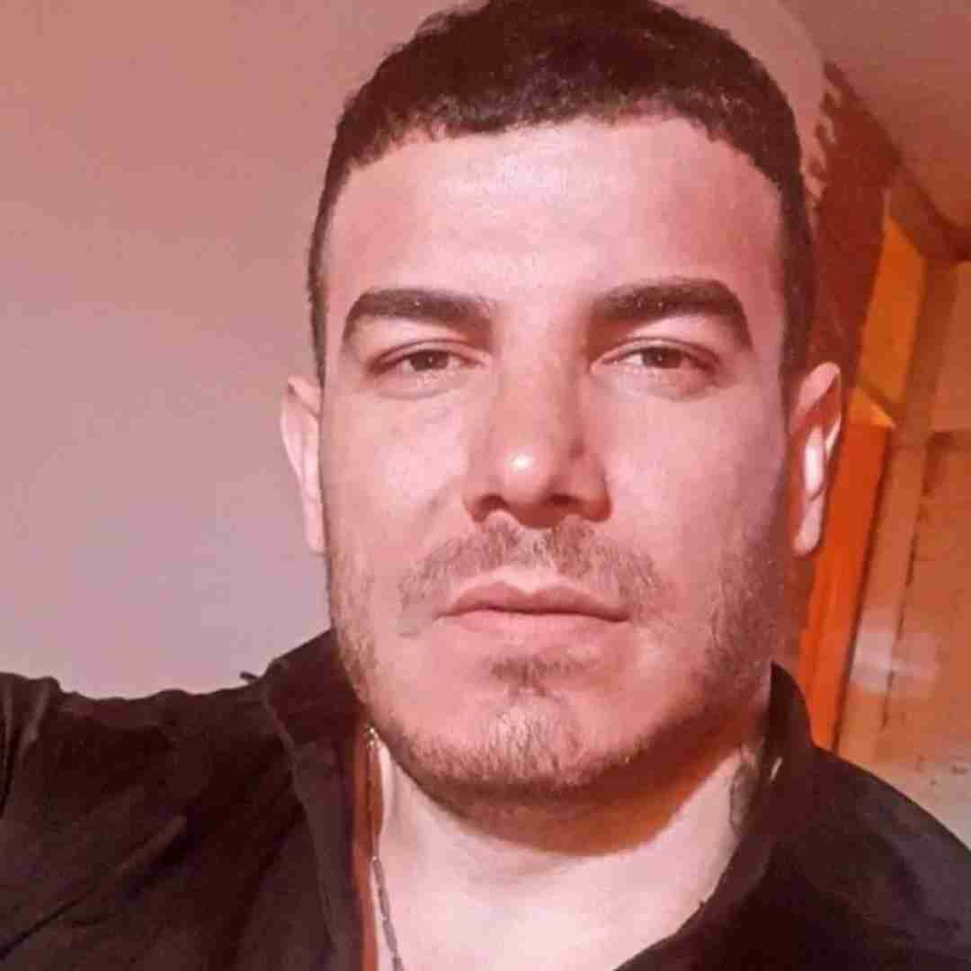 فرهاد فرهادی هر وقت عشقت مایه سرم موشم یه کمی