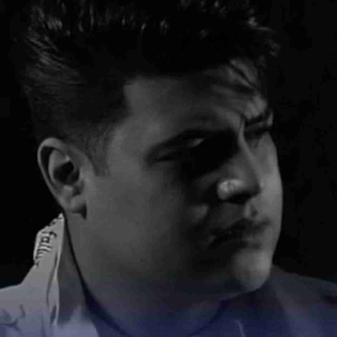 امیرحافظ رنجبر شب شد هم‌ خوابم‌ نمیبره چرا عطرت