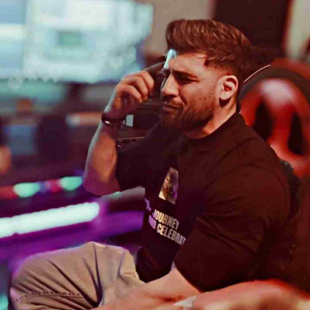 محمد محرمی شک ندارم که تورو یهو خدا رسوند به دادم