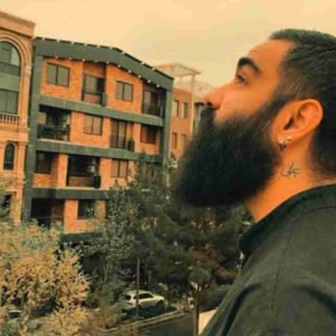 علی میر یه شب تو سینه ی ما بود ولی تو چشای تو