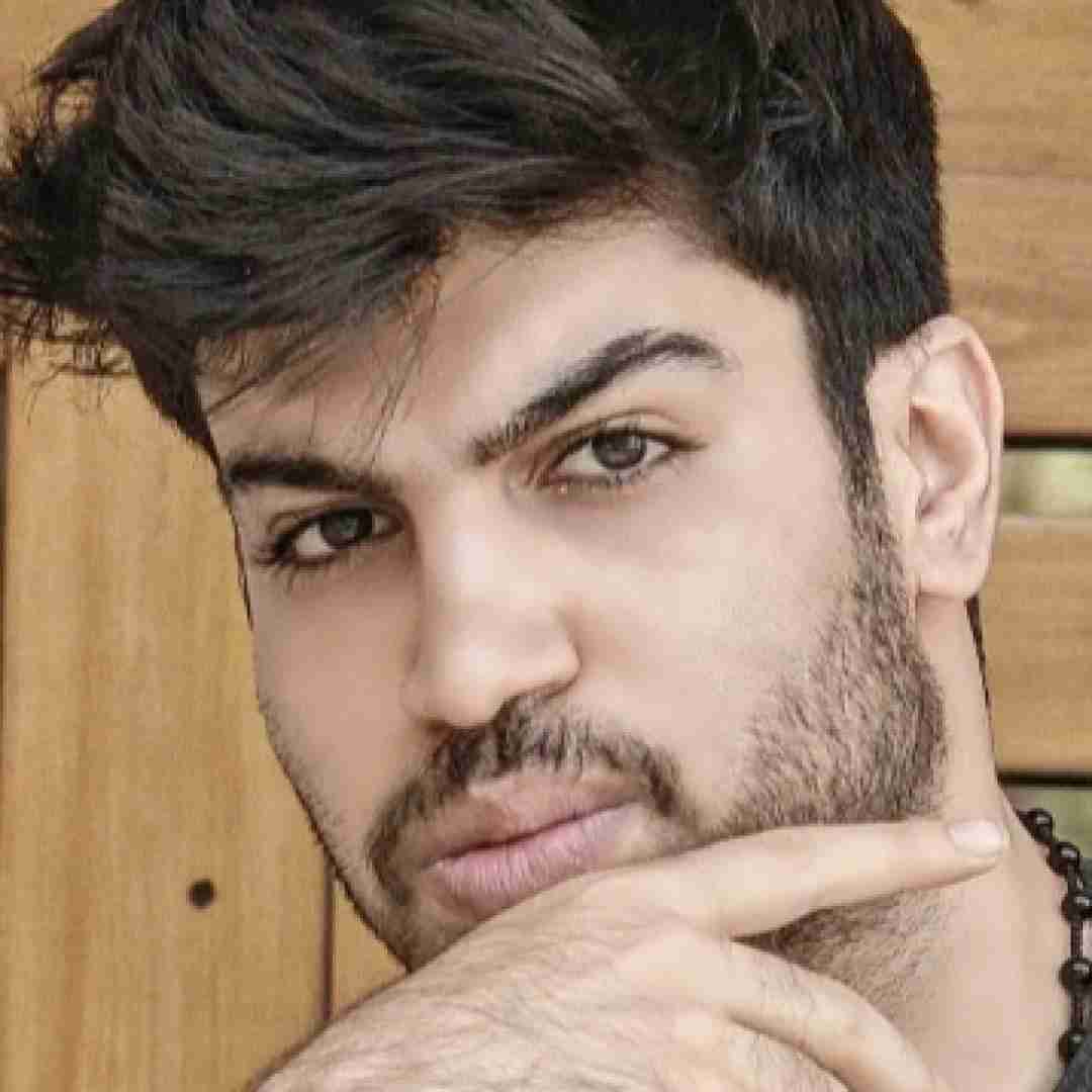 علی بیرو تو هرچی بویی مه عاشقتم تو عشق منی
