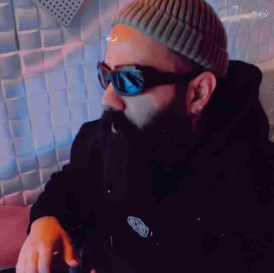 علی میر منو دورم کن از هرچی فاصله ست نزدیک تر از نزدیک