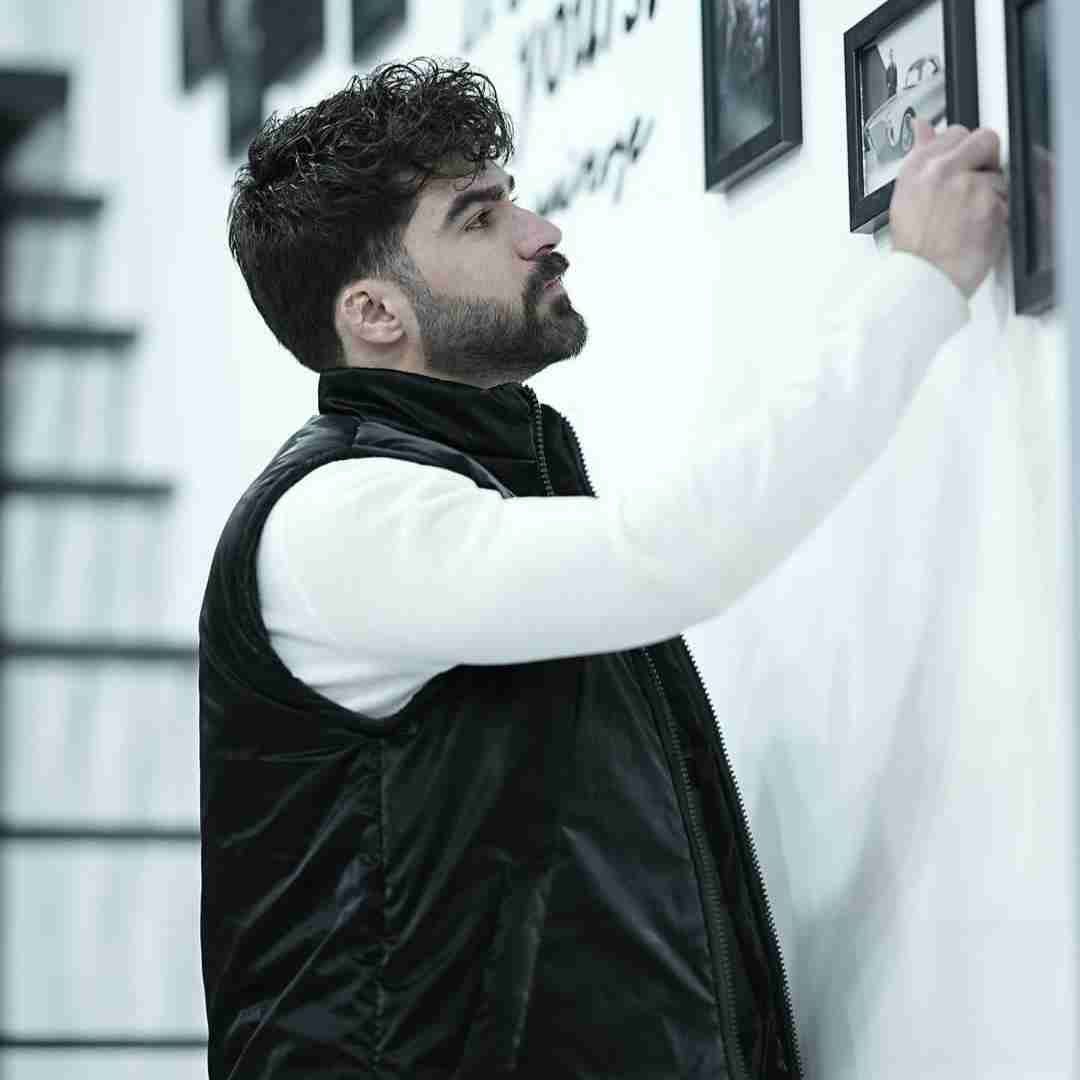 حمیدرضا بابایی حبسم هر شو با خاطراتت میجنگم خستم