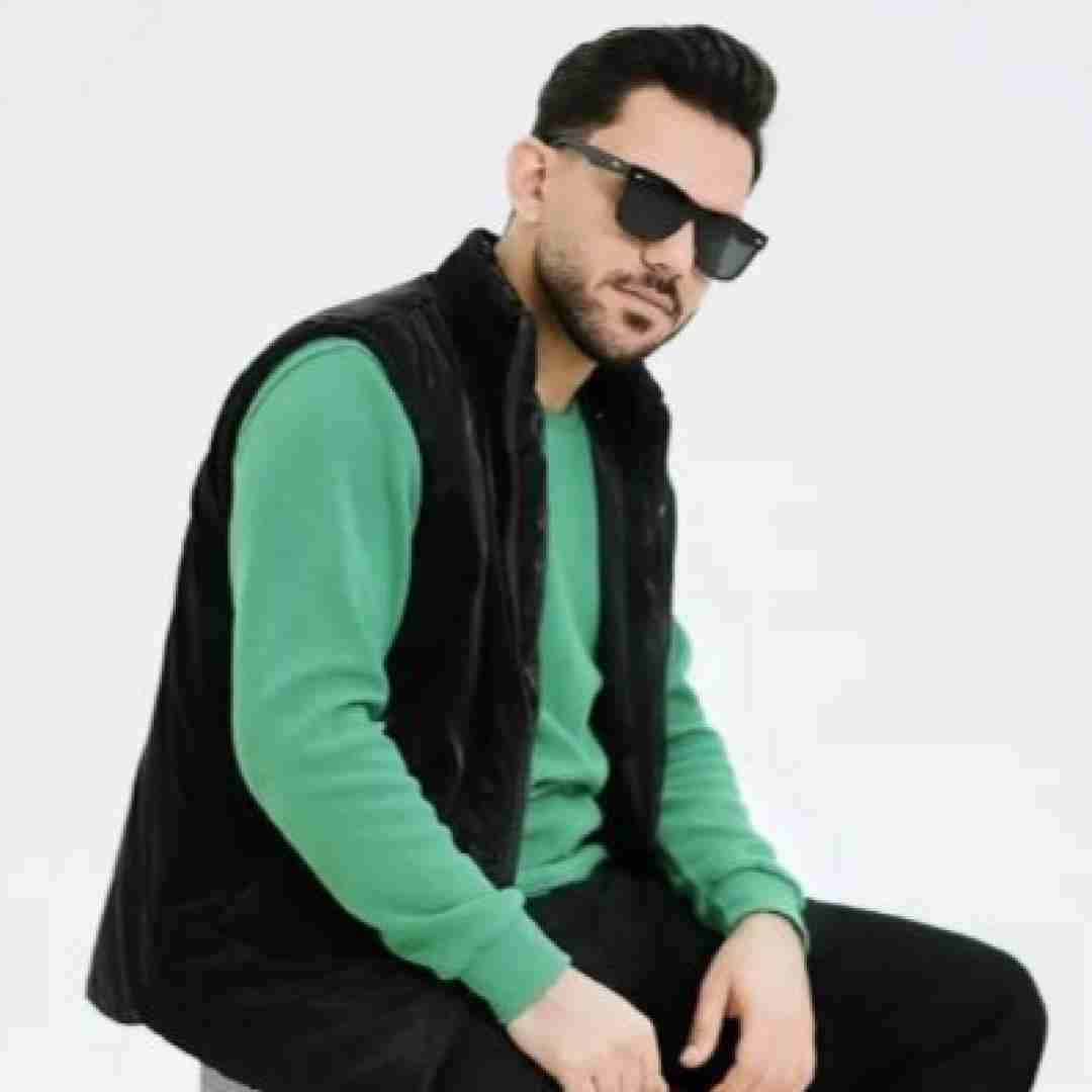 پیام عباسی بلوند