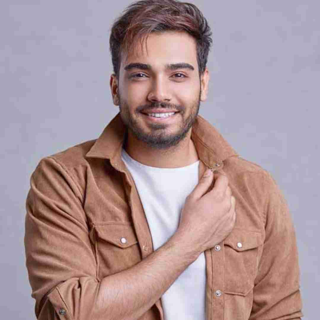 سینا درخشنده بیا ماه شب من ببین به یادت تو بارون قدم زدم