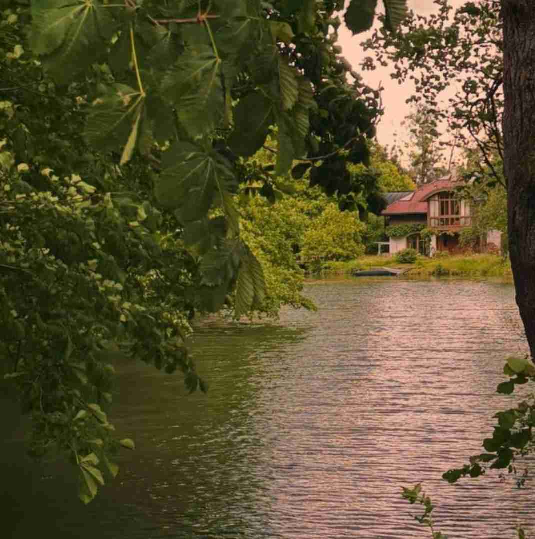  خیلی غریبی واسه من از چه شبی جدا شدی با صدای دختر