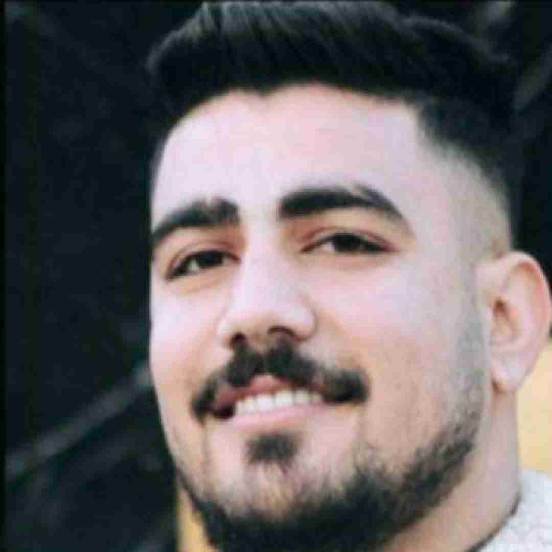 یزدان همتی لنگر انداخته تو قلبم چشمات خیلی سرد شده