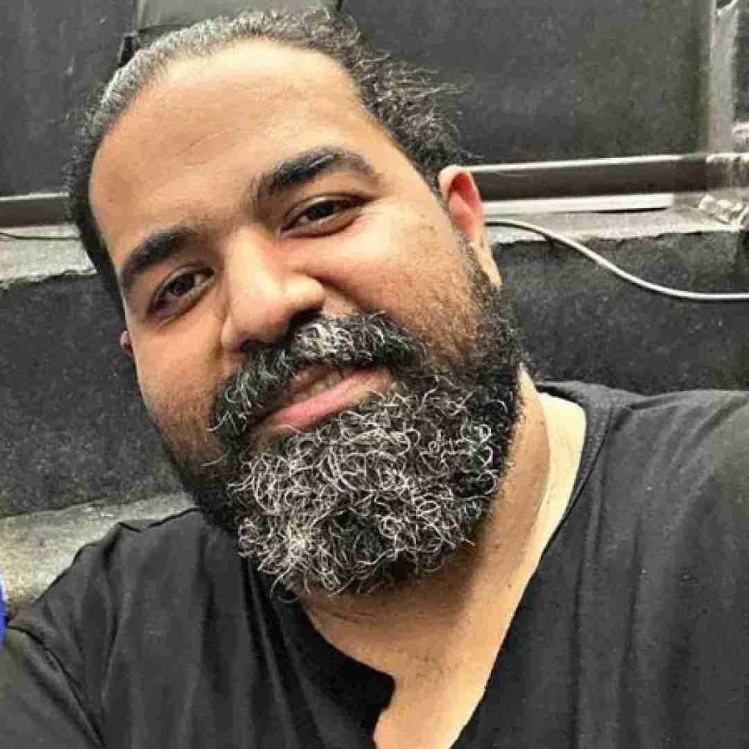 رضا صادقی ببین این خط و نشون عشقت از اون عشقای