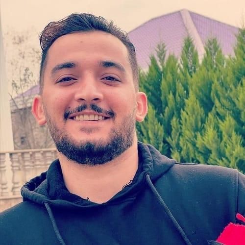 هومن آدینه اشهد